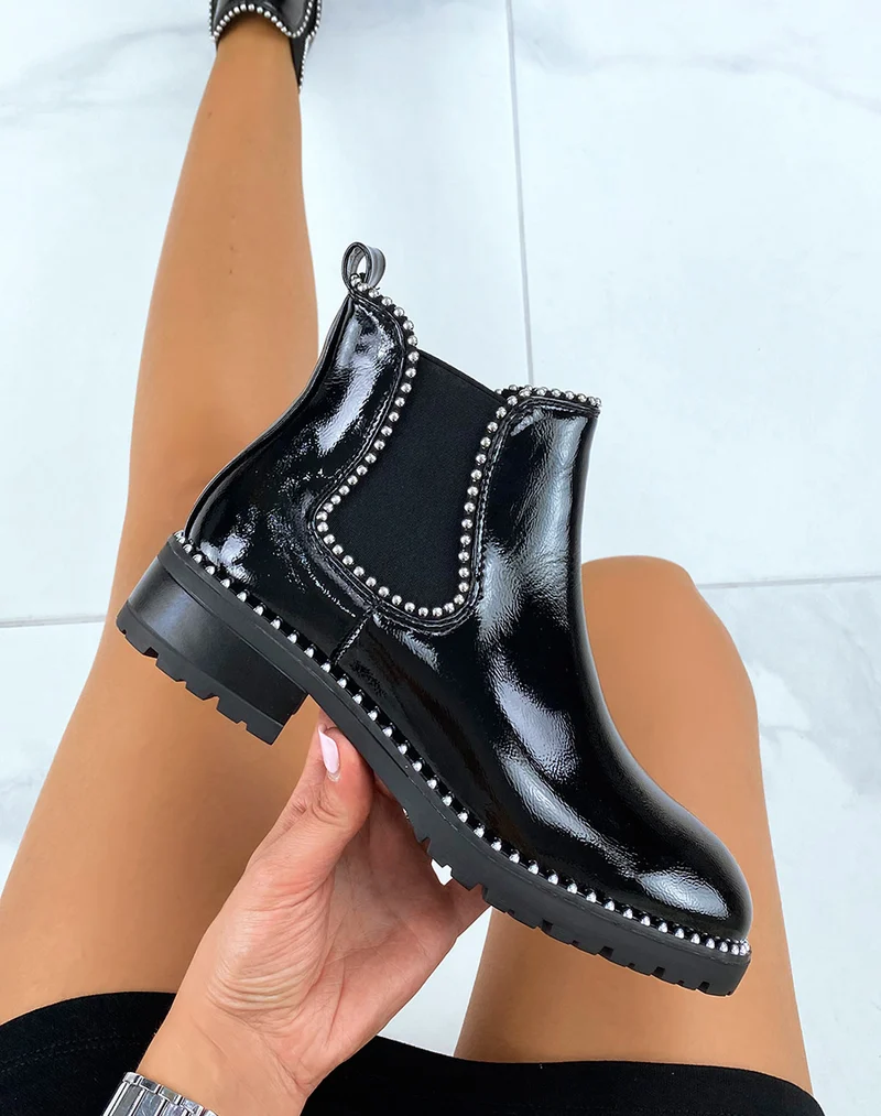 Chelsea boots vernies noires cloutées