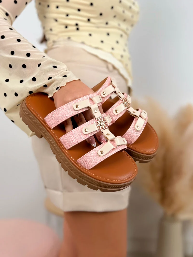 Mule femme roses triple brides avec clous dorés en tweed avec bijou soleil, semelle crantée