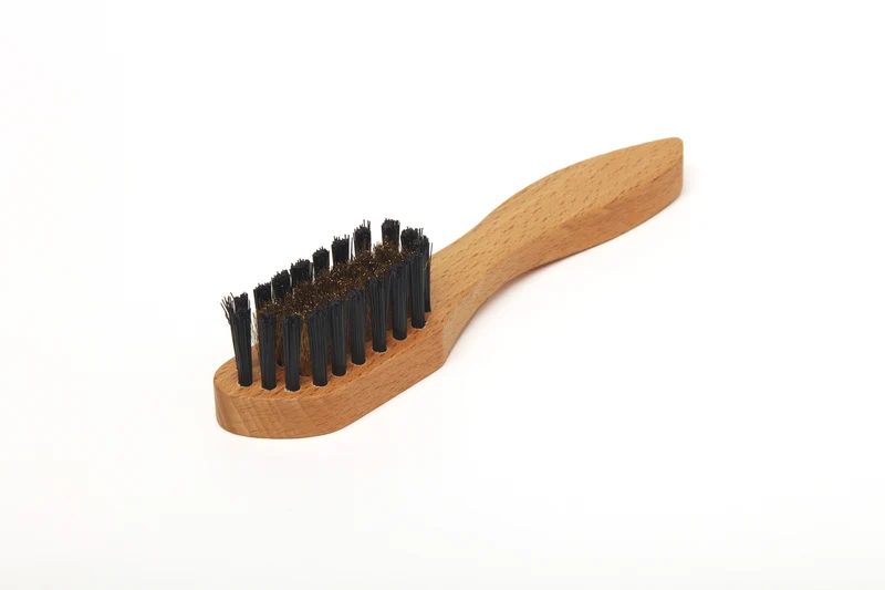 Brosse laiton à manche