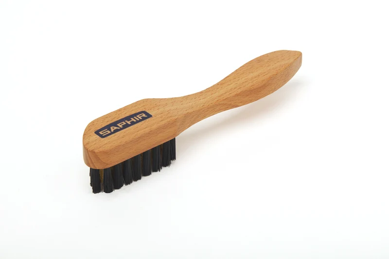 Brosse laiton à manche