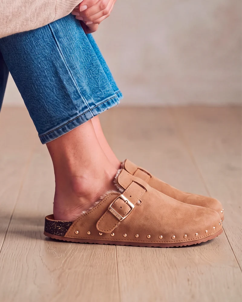 Sabots Femme fourrés Camel clous
