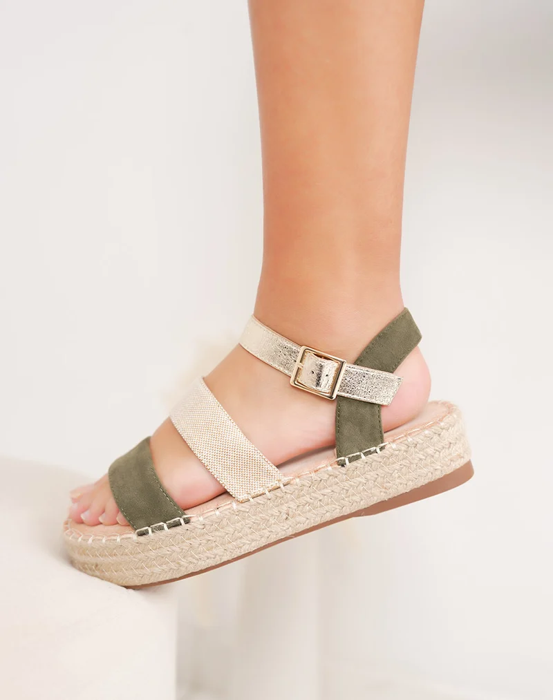 Sandale femme vert kaki tendance à plateforme en osier et détail doré