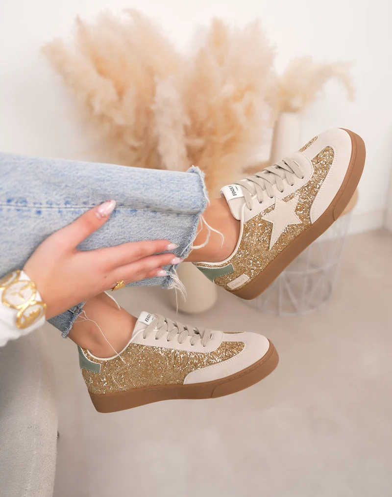 Basket femme beige tendance à plateforme marron avec paillettes dorées et étoile suédine