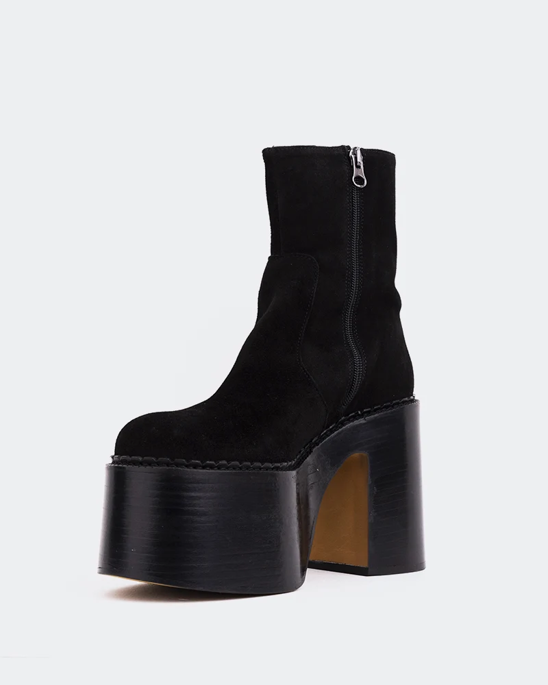 Gunner Black Suede