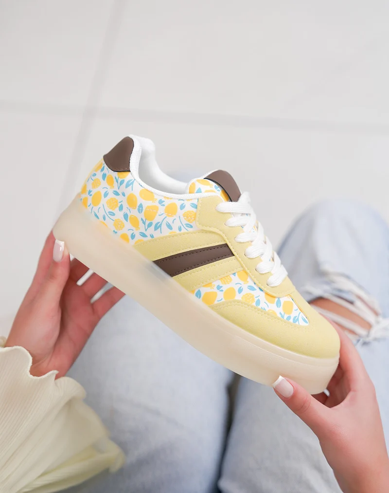 Basket femme jaune tendance à plateforme motif citron avec empiècement marron original
