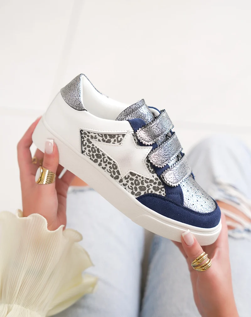 Basket femme blanche et bleu foncé tendance à scratch gris argenté avec étoile