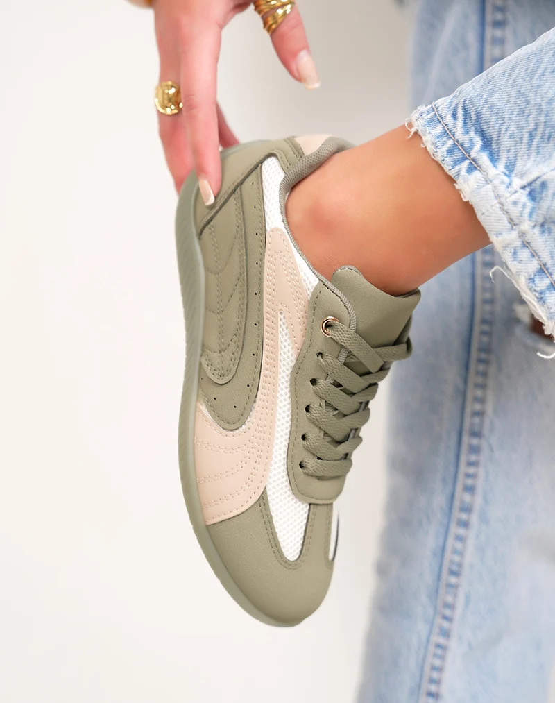 Basket femme verte tendance empiècements beige