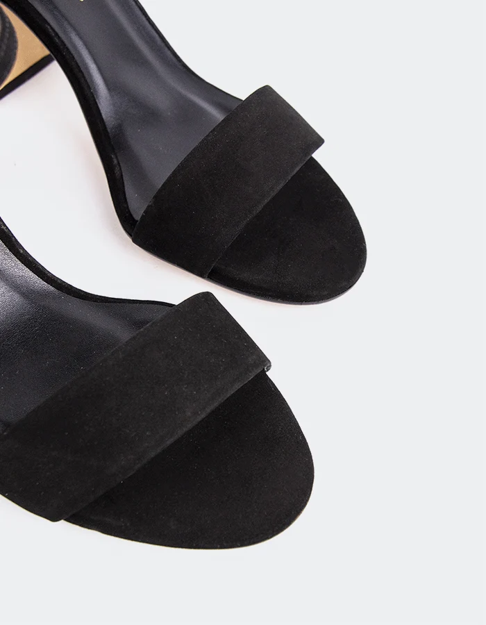 Daffy Black Nubuck