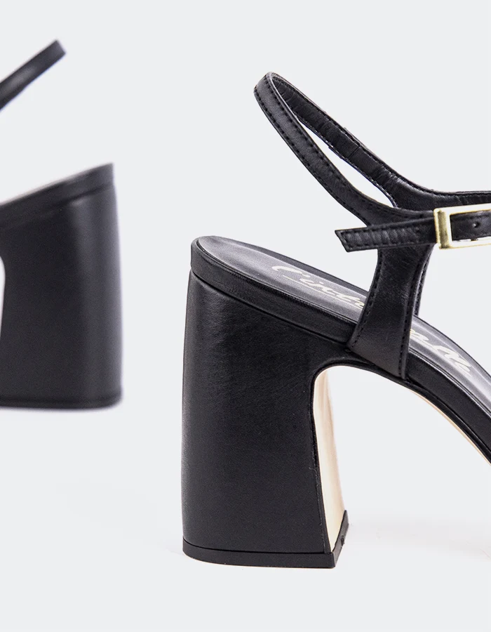 Daffy Black Leather