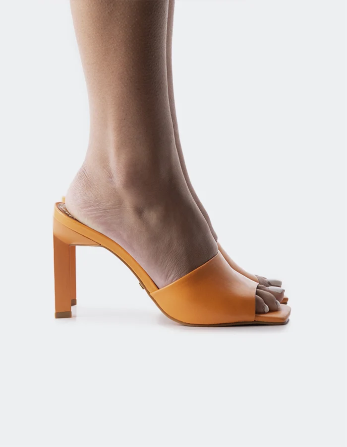 Malbec Orange Leather