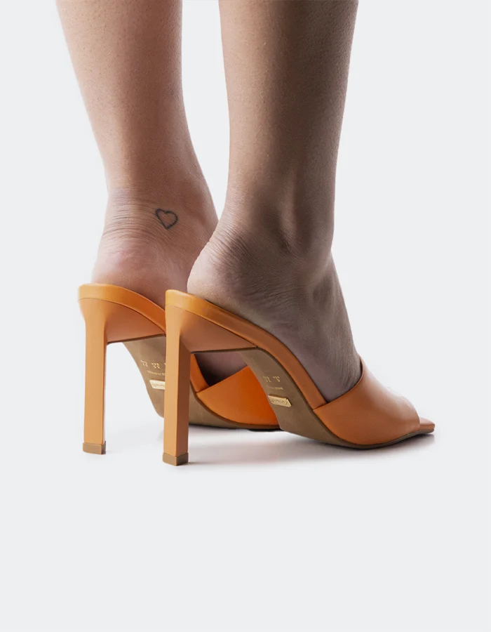 Malbec Orange Leather