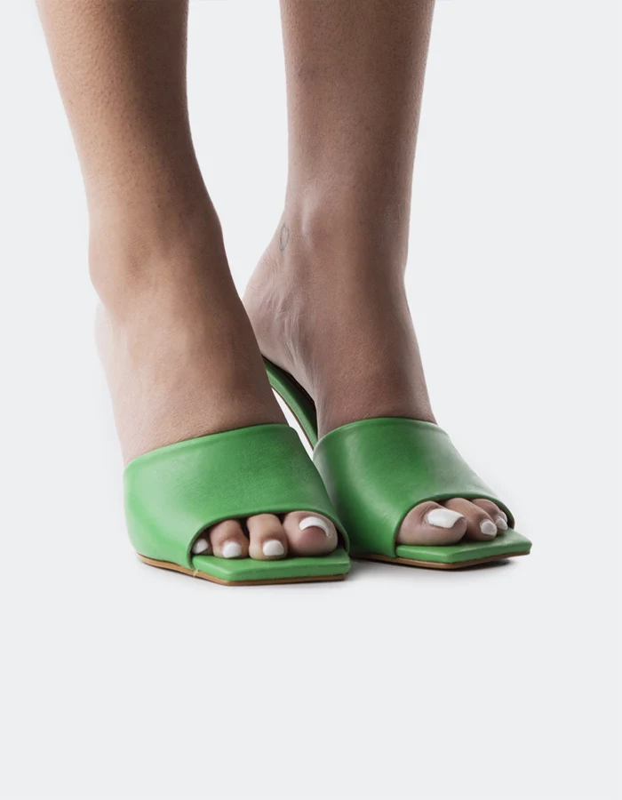 Malbec Green Leather