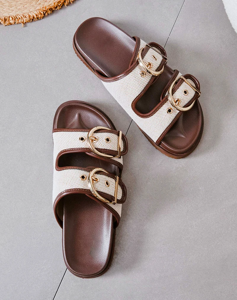 Mules femme marron à double bride tissée beige avec boucles dorées