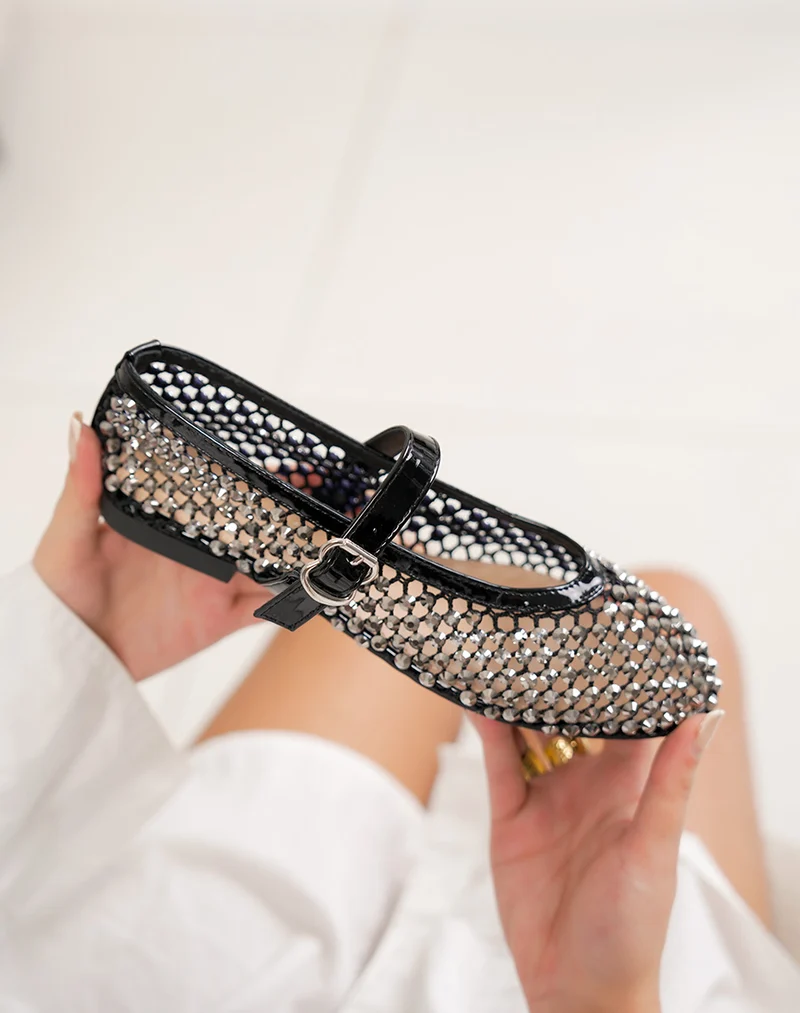 Ballerine femme noire transparente tendance avec strass brillants et lanière à boucle argentée