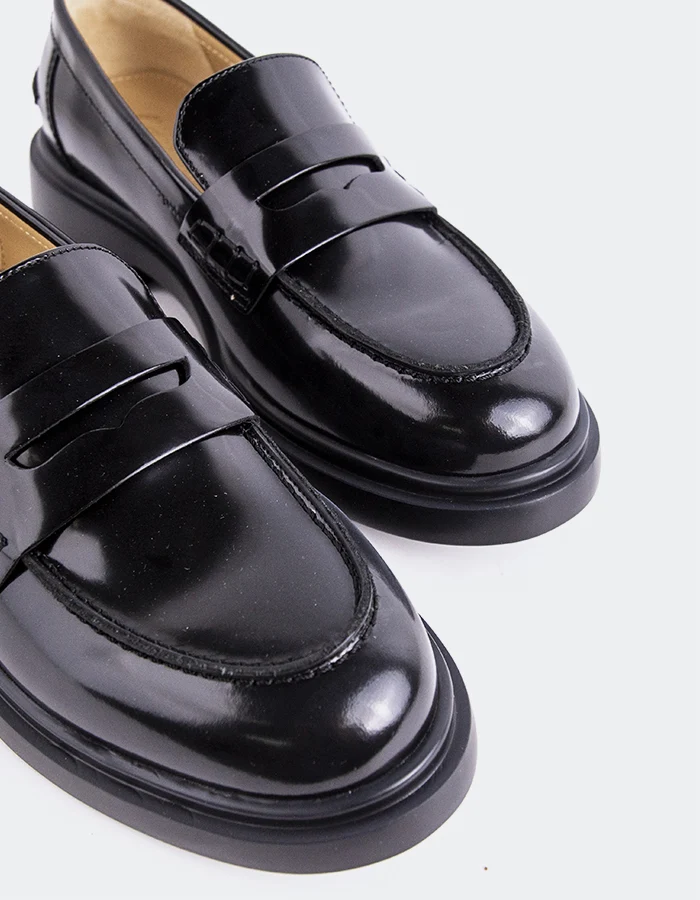 Corry Black Leather