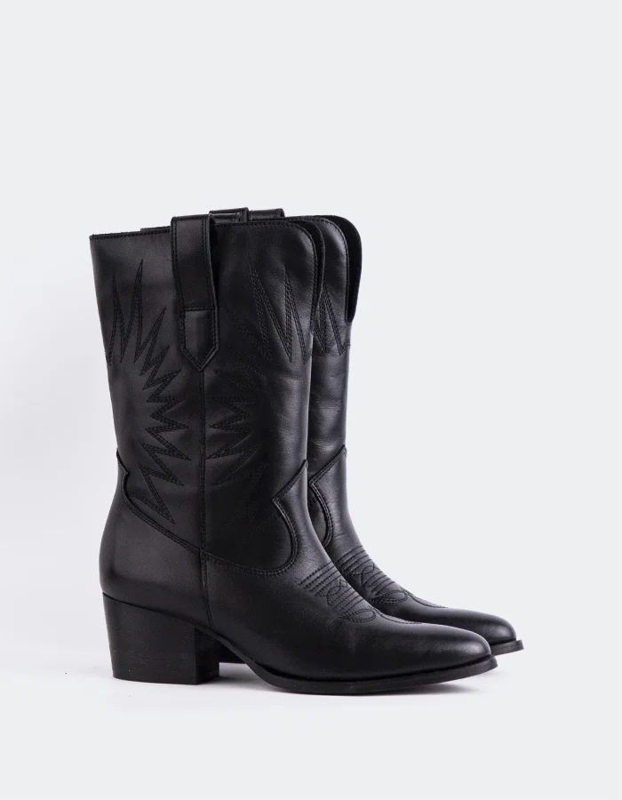 Freyr Black Leather