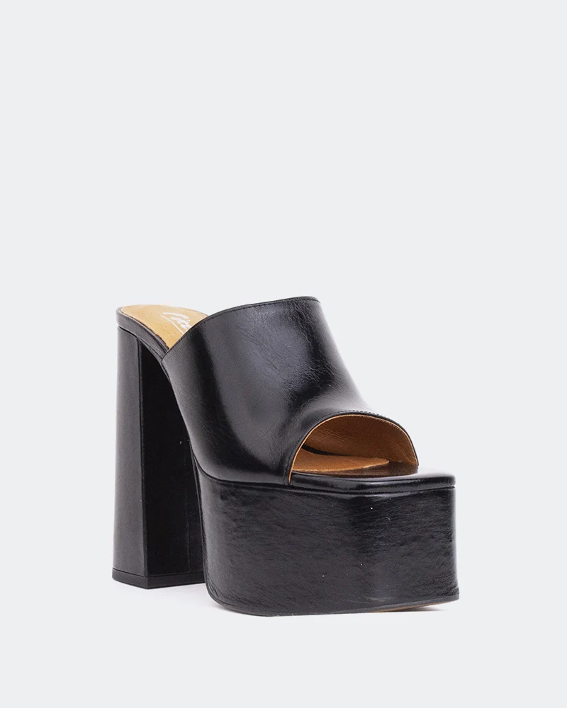 Piccioli Black Leather