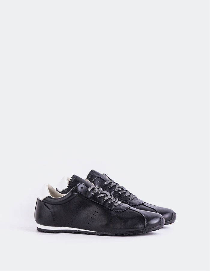 Mornetty Black Leather