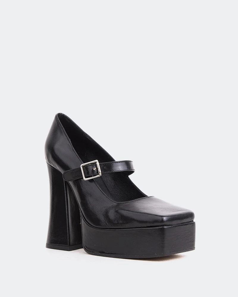 Mestar Black Leather