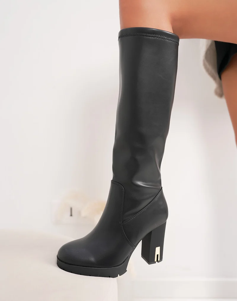 Bottes femme noires effet chaussette à talons hauts avec détail doré sur le talon