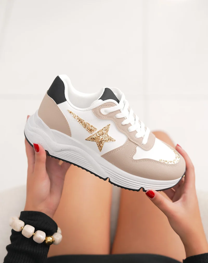 Basket femme blanche tendance avec étoile dorée pailletée et semelle effet vintage