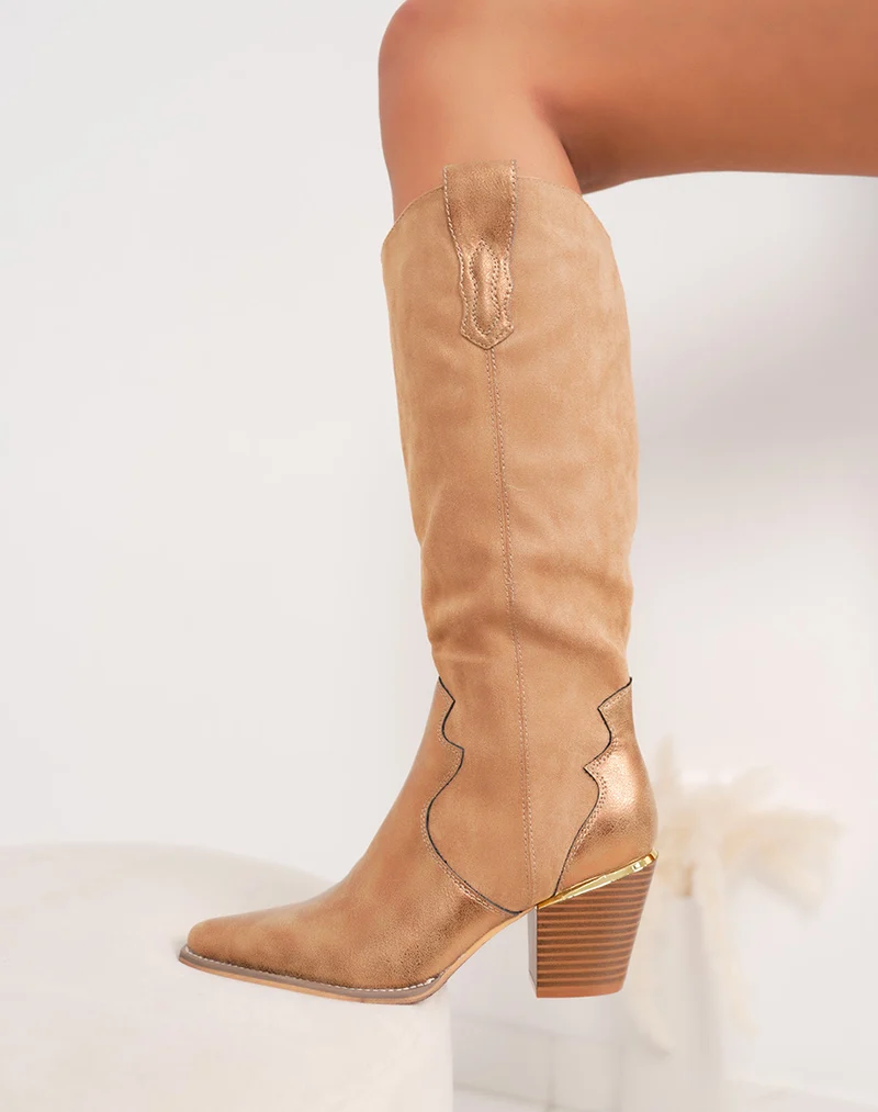 Bottes camel style santiags et métallisé