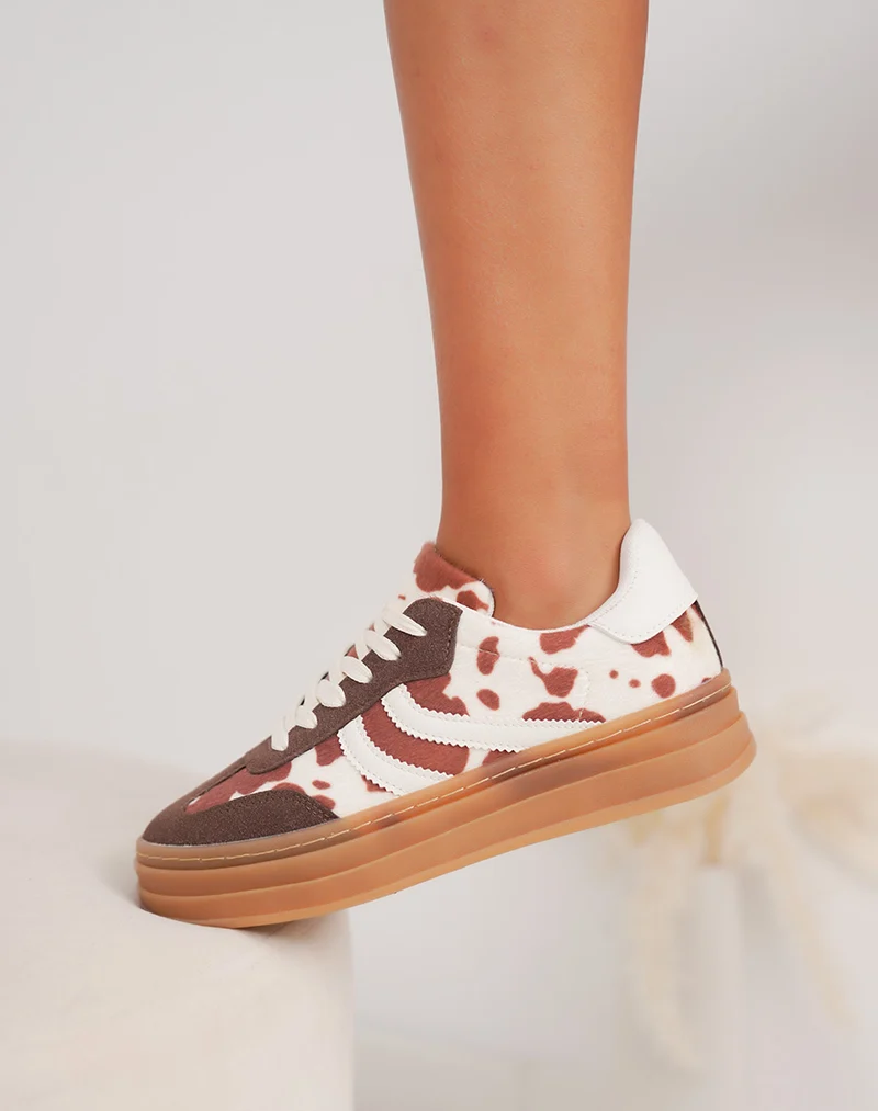 Basket femme marron tendance imprimé vachette avec semelle plate