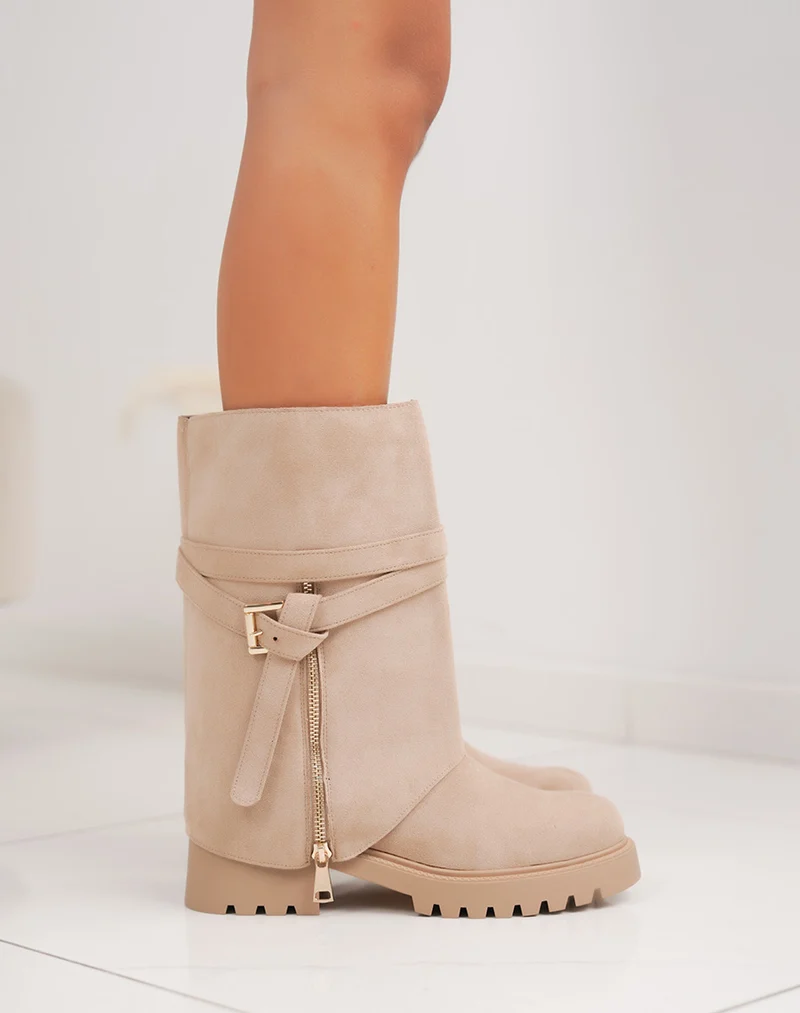 Bottines Chelsea beige fourrées – Tige amovible avec lanières et boucle dorée