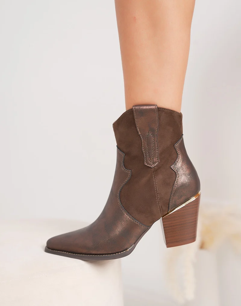 Bottines santiags femme marron et bronze à talon biseauté tendance