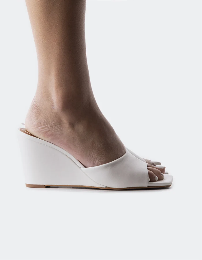 Toscana White Leather