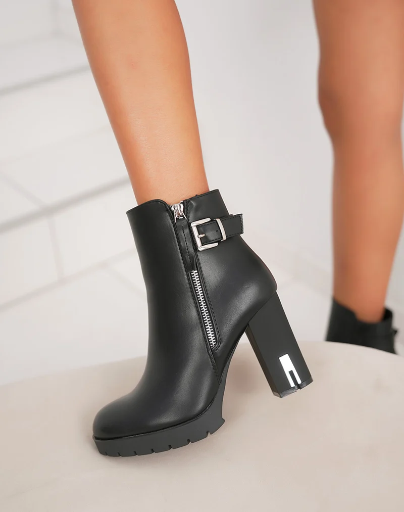 Bottines noires à talon carré avec zip et détails argentés – Intérieur fourré