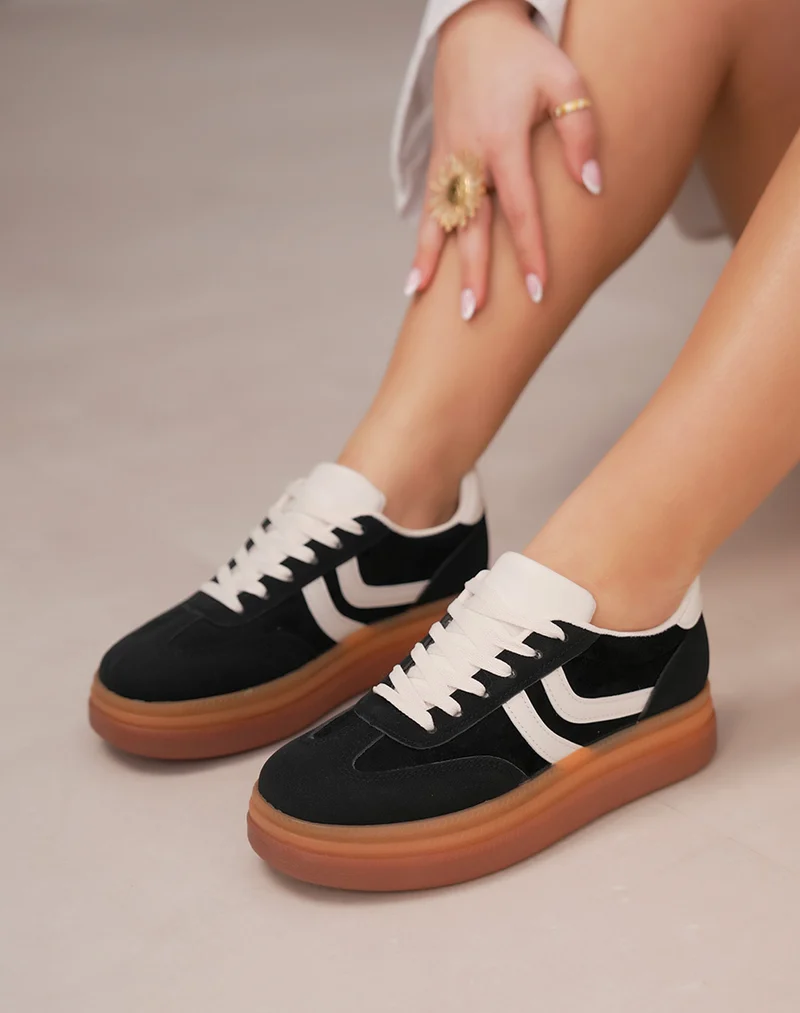 Baskets femme noires en suédine à plateforme écrue tendance et semelle marron