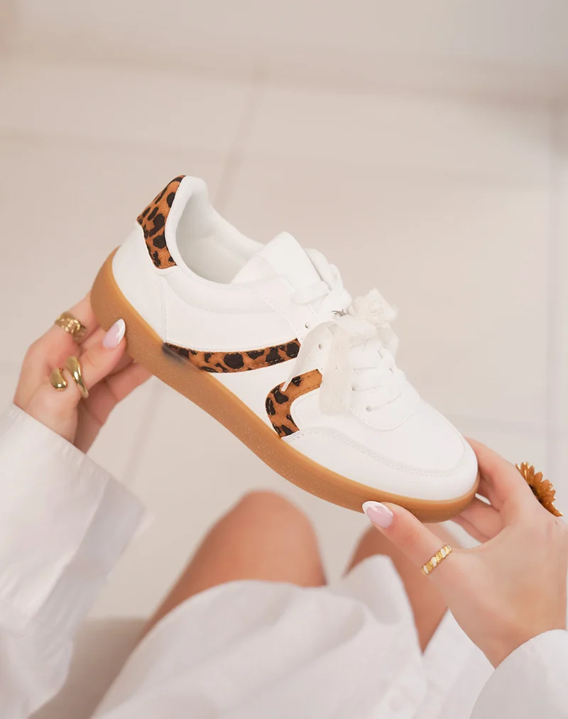Basket femme blanche à détails léopard avec nœud en dentelle amovible