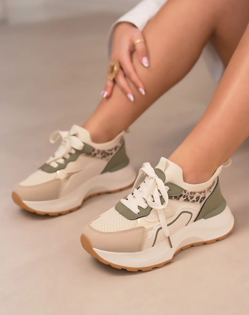 Basket femme beige clair à empiècements kaki et léopard avec grosse plate-forme