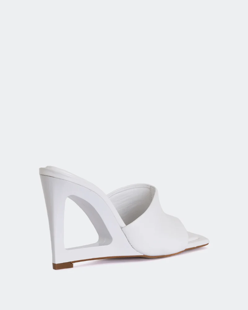 Quini White Leather
