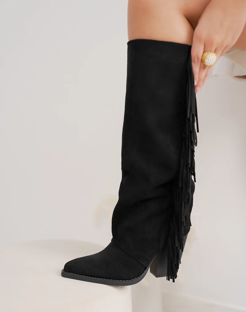 Bottes femme noires tendance en suédine avec franges, talon carré et bout pointu