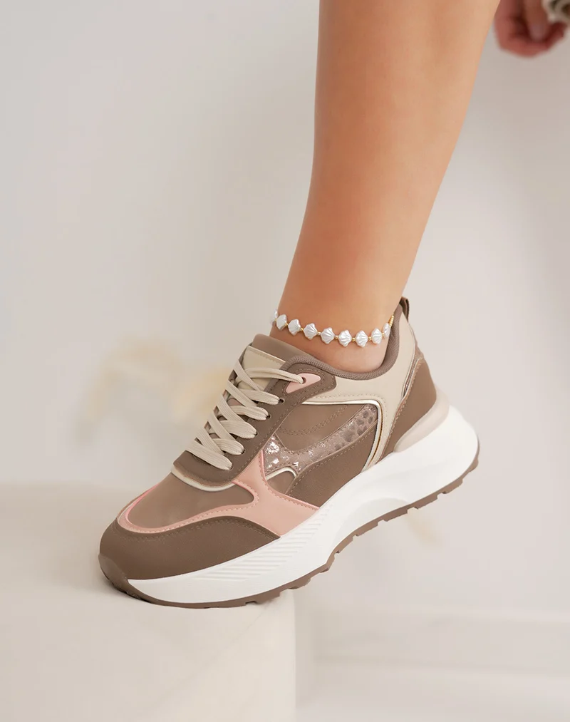 Basket femme taupe épaisse tendance avec détails rose et léopard brillant