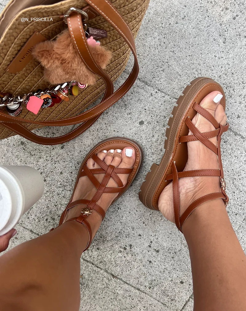 Sandales FINDLAY femme camel à lanières croisées et semelle crantée