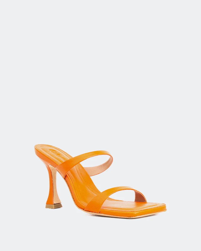Pyramid Peach Leather