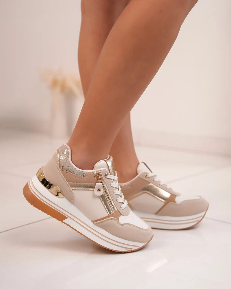 Basket femme beige tendance avec détails dorés et effet serpent
