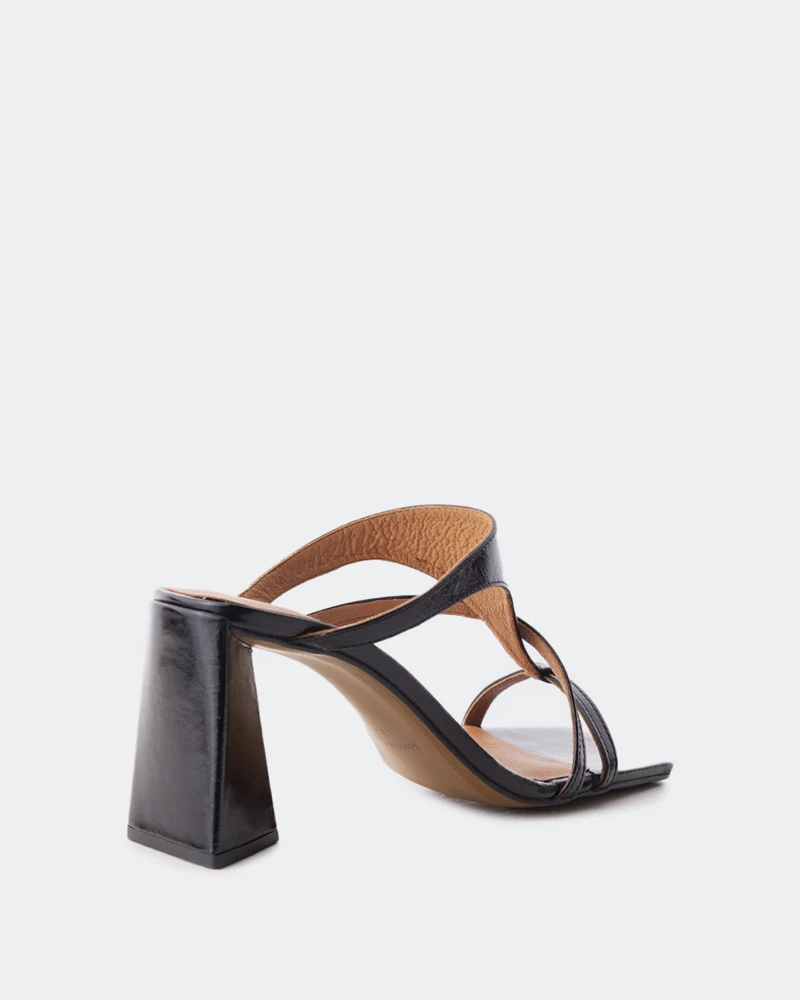 Glorieta Black Leather