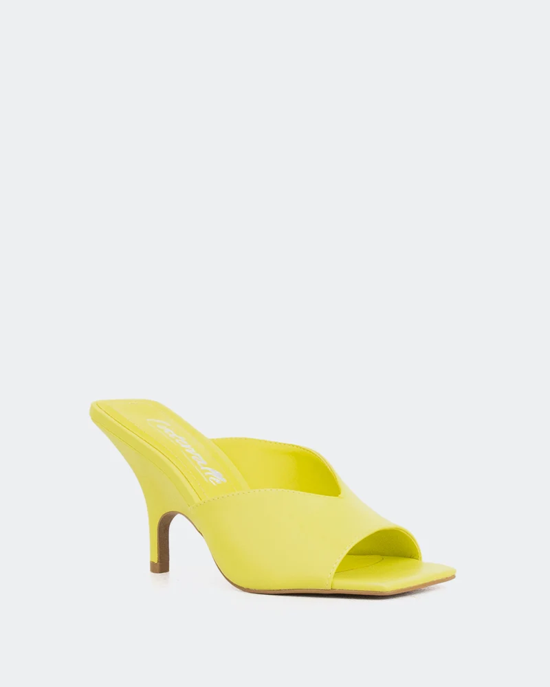 Caviana, Yellow Leather/Cuir Jaune