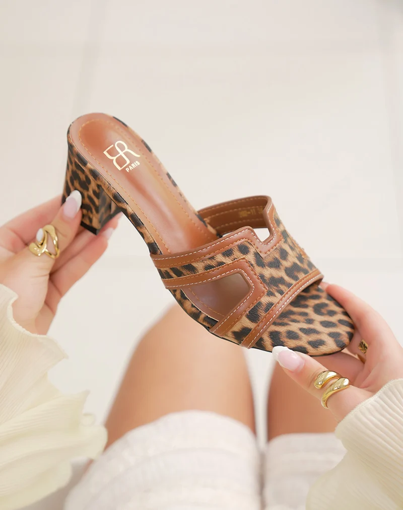 Sandales femme à talon camel effet léopard tendance avec bride