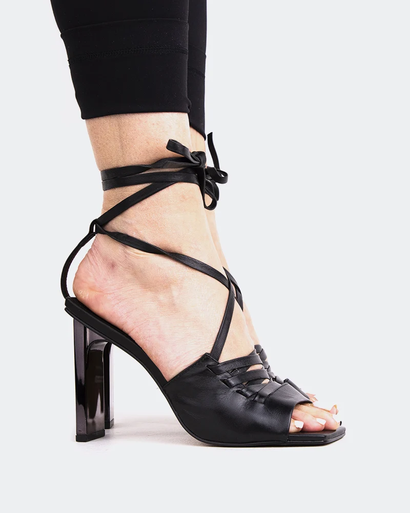 Fokos Black Leather