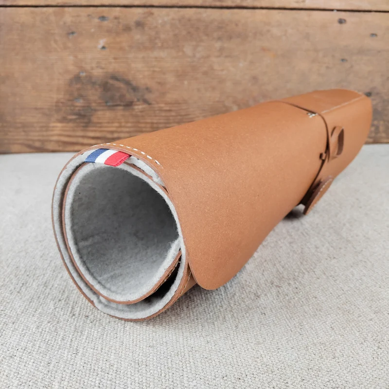 Étui en cuir 8 couteaux Opinel