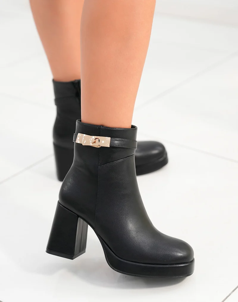 Bottines femme noires à talon haut carré avec plateforme et sangle dorée