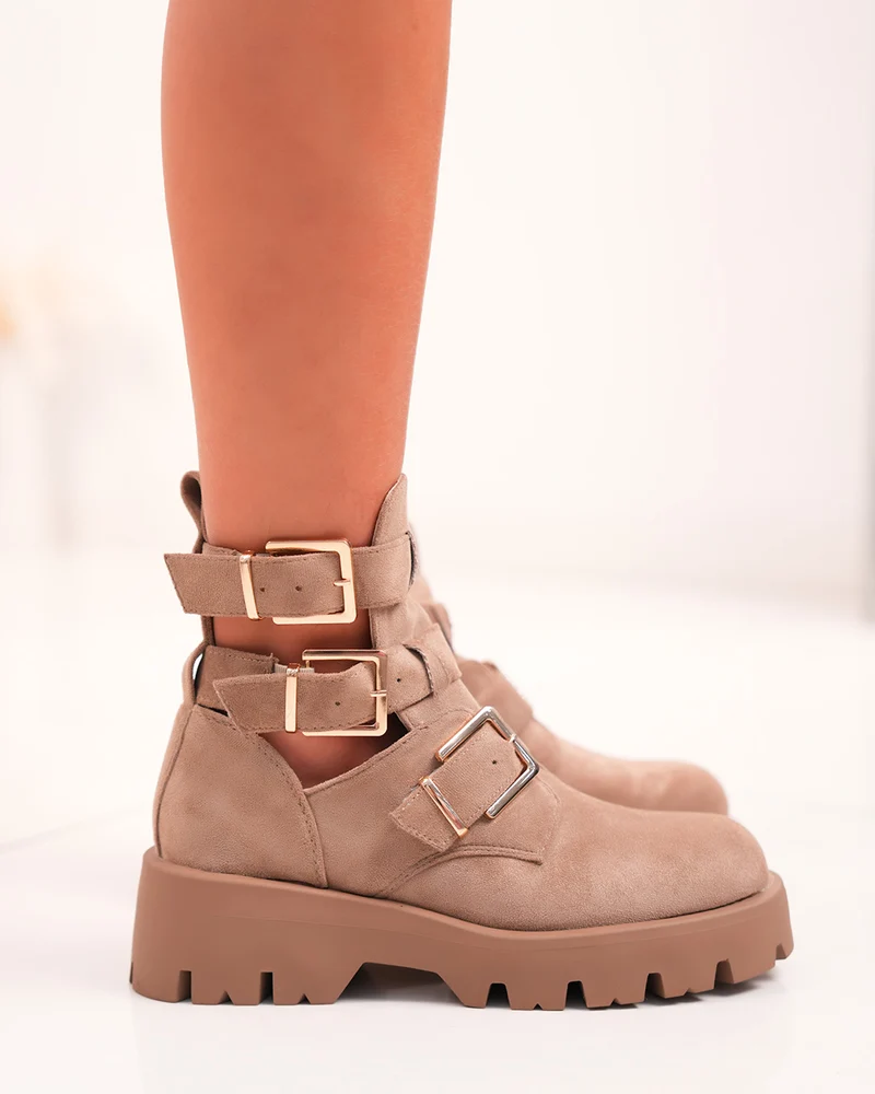 Bottines femme beige en suédine à triples lanières et semelle crantée