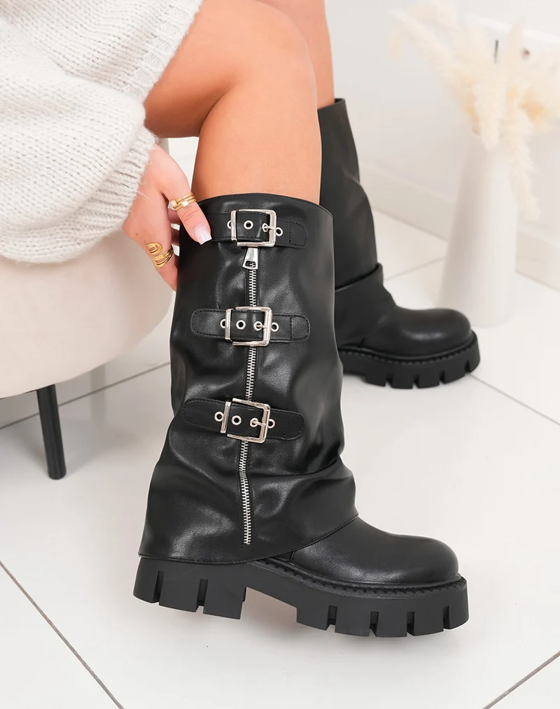 Bottes noires femme à revers avec plateforme crantée et détails boucles