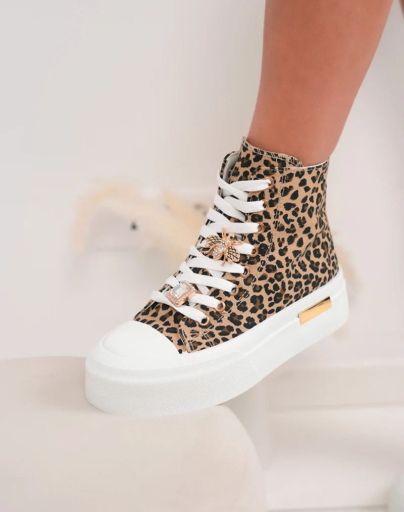 Baskets montantes femme léopard tendance avec plateforme et détails dorés