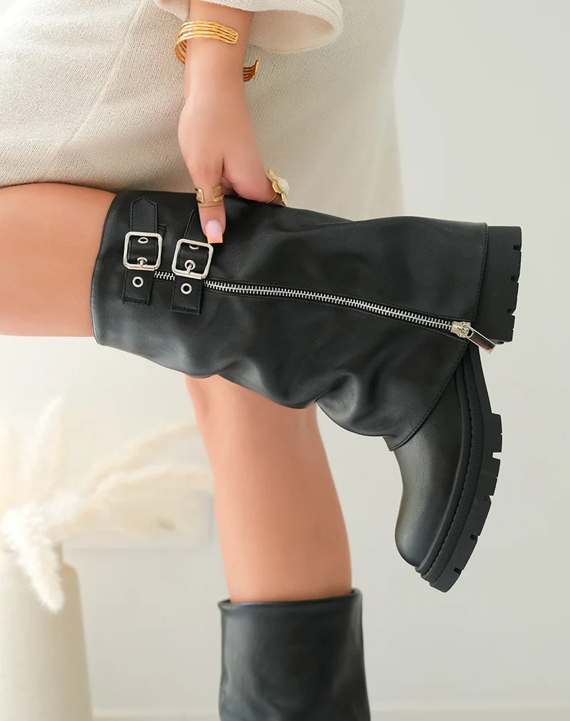 Bottines Noires Femme à Semelle Crantée avec Détails Boucles